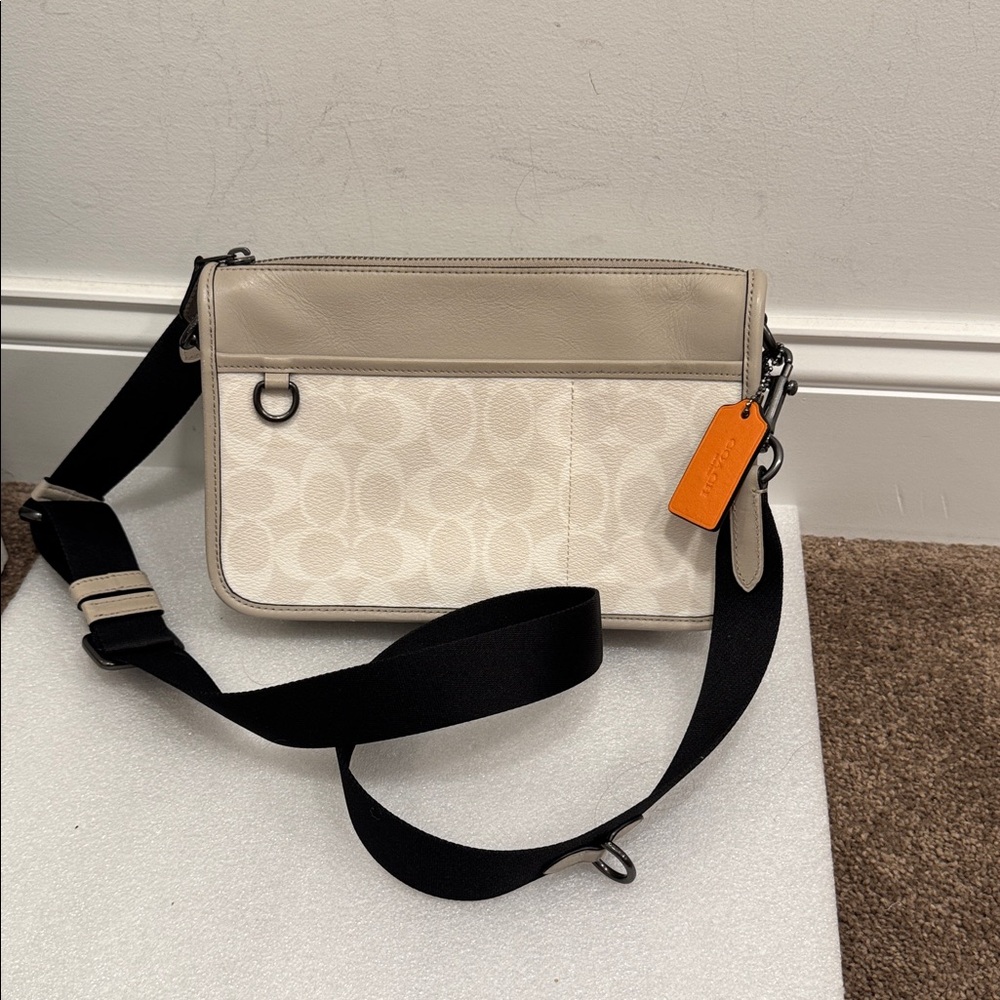 Heritage Convertible Crossbody Top-Zip - 10×6×2- Style- C8141- (2021) - Picture 4 of 12